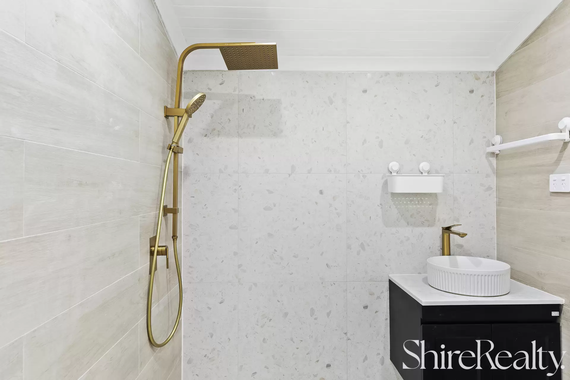 14 Facer Court, Castle Hill Auction by Shire Realty - image 11
