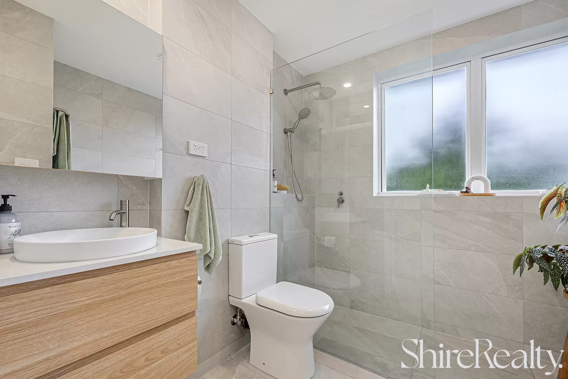 13/35 Surfview Road, Mona Vale For Lease by Shire Realty - image 9