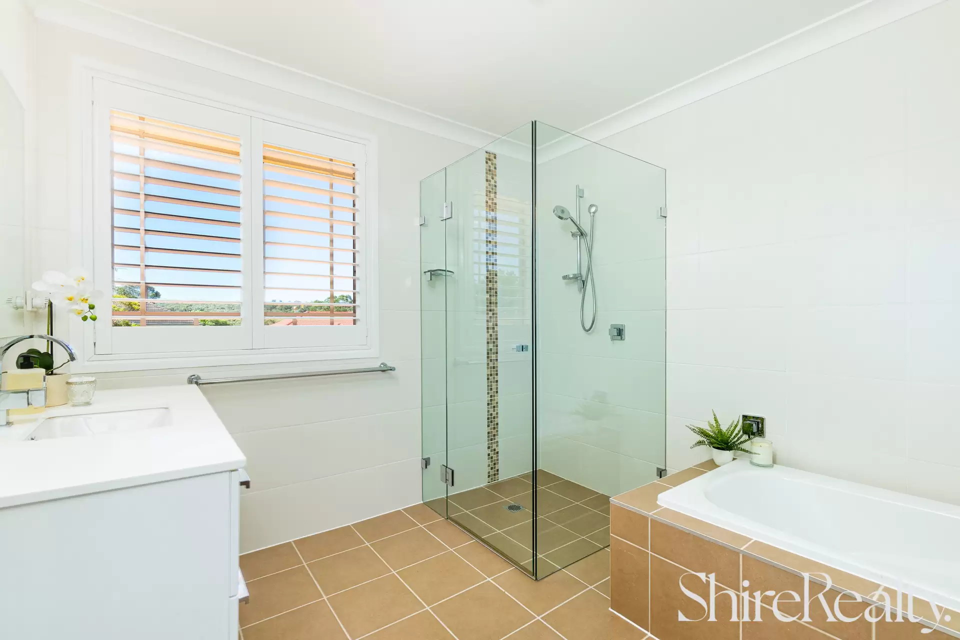 12 Windarra Place, Castle Hill Sold by Shire Realty - image 7