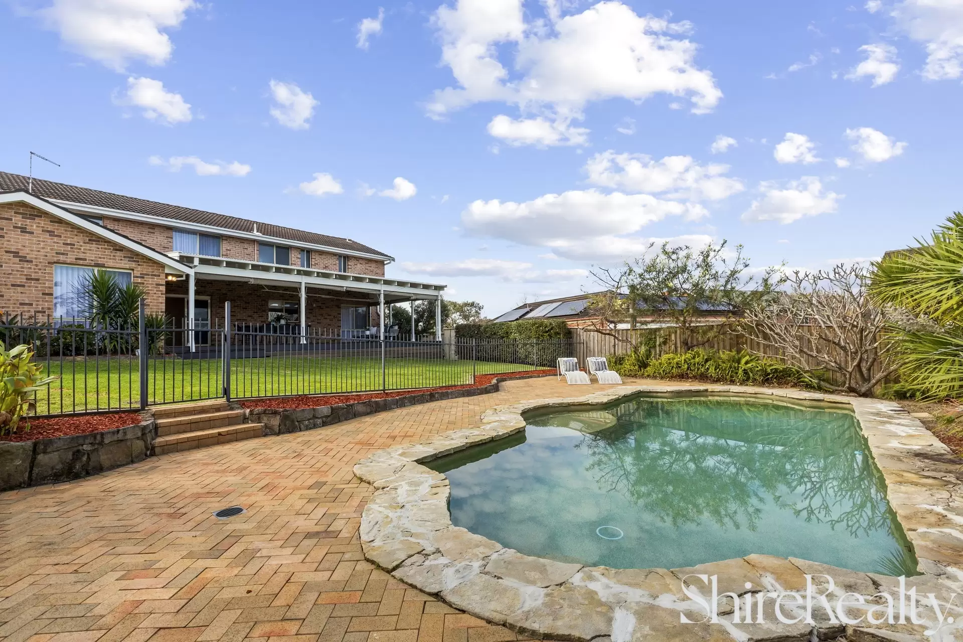 5 Grandoaks Place, Castle Hill Sold by Shire Realty - image 2