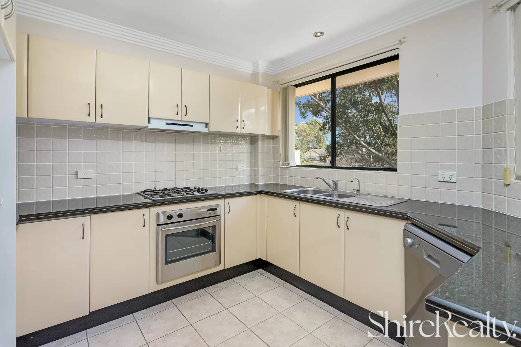 8/19-21 Showground Road, Castle Hill Sold by Shire Realty - image 3